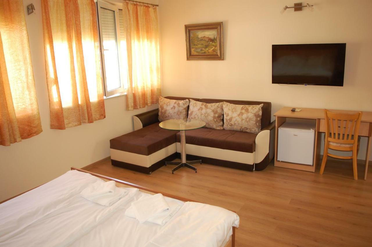 Hotel Vitosha Tryavna Extérieur photo